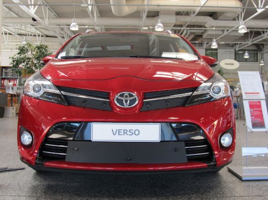 Trim/Protection Strip, radiator grille Toyota Verso 2013-