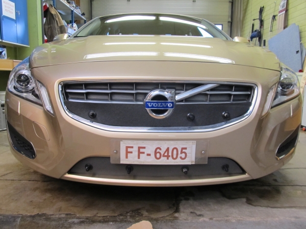 Trim/Protection Strip, radiator grille Volvo S60/V60 10-13 (osaliselt suletud iluvõrega)