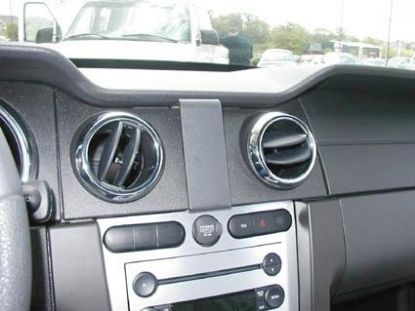 Trim Frame Frod Mustang 05-09 keskele