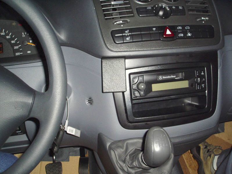 Trim Frame MB V-klass+ Vito 04-06 keskele alla