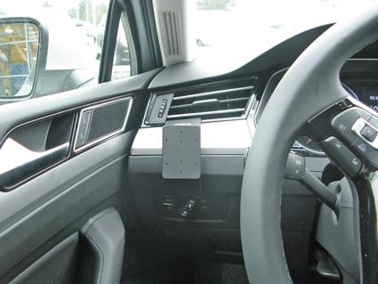 Trim Frame VW Passat 15- vasakule