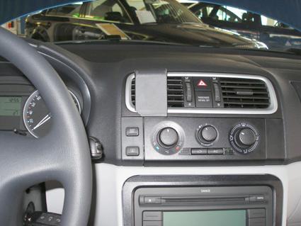 Trim Frame Skoda Roomster 07-09 keskele