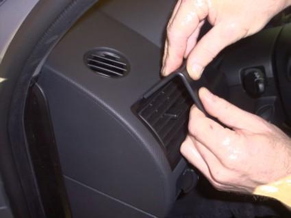 Trim Frame Ford Mondeo 0-04 vasak