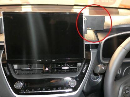 Trim Frame Toyota Corolla/Cross 2023> ekraani külge