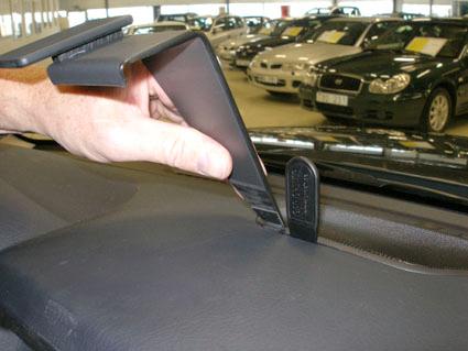 Trim Frame Mitsubishi Pajero 07-16 keskel