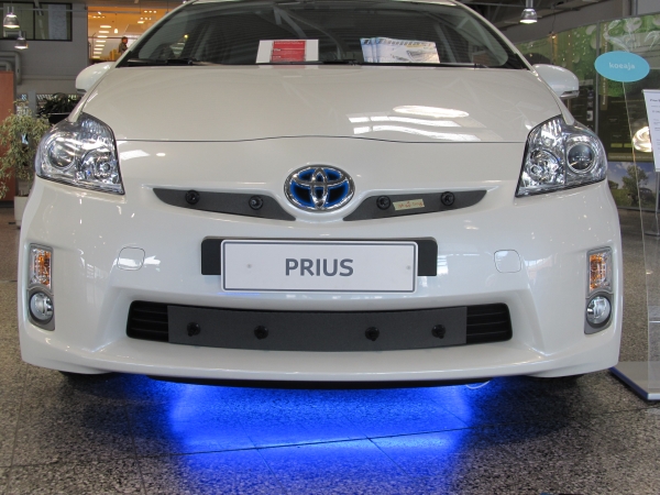 Trim/Protection Strip, radiator grille Toyota Prius 2009-