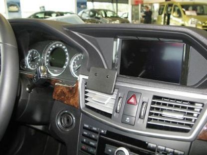 Trim Frame MB E-class 10-11 keskele