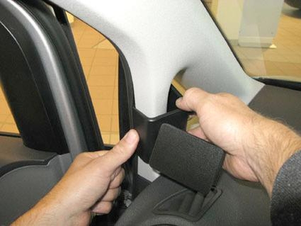 Trim Frame VW Caddy 04-12 vasakule