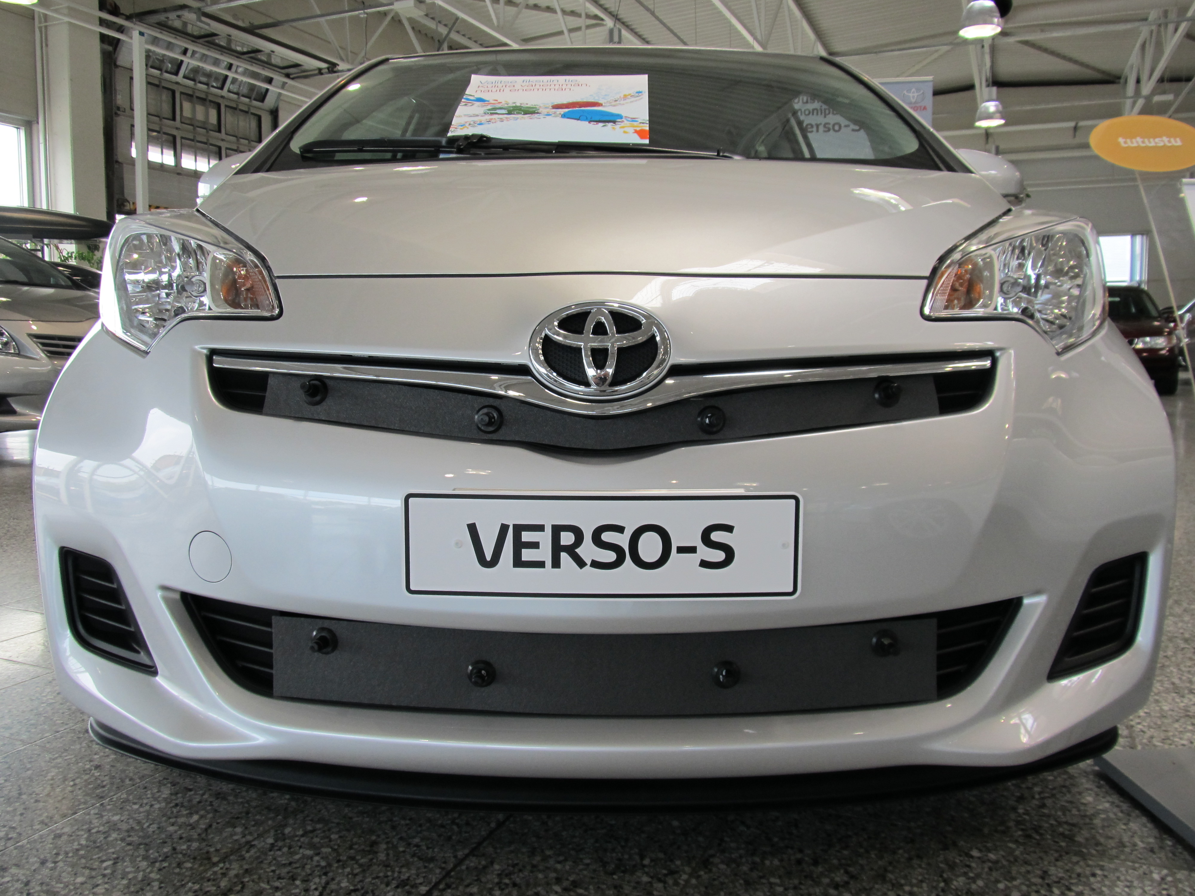Trim/Protection Strip, radiator grille Toyota Verso S 2011-