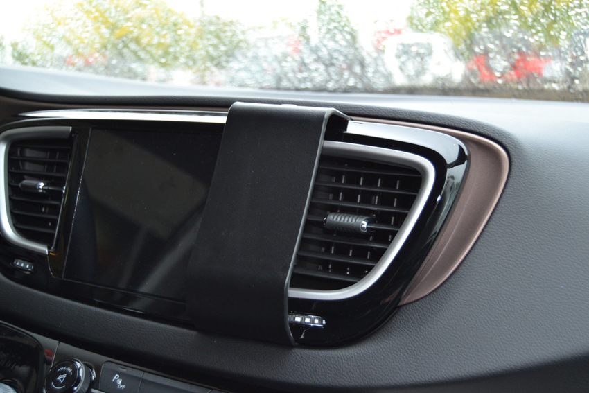 Trim Frame Chrysler Pacifica 16-17 keskele
