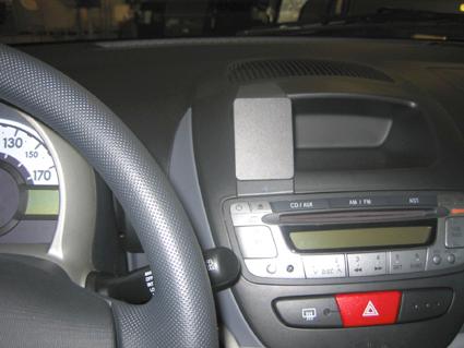 Trim Frame Peugeot 107, Toy Aygo keskele
