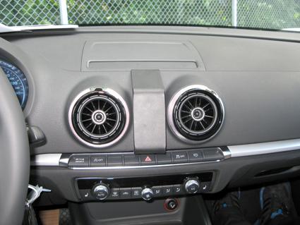 Trim Frame Audi A3 13-16 keskele