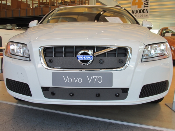 Trim/Protection Strip, radiator grille Volvo V70 2011-2013 (osaliselt suletud iluvõre)