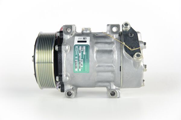Compressor, air conditioning SCANIA SERIE P / R / T/ 4 Compressor, air conditioning SCANIA SERIE P / R / T/ 4